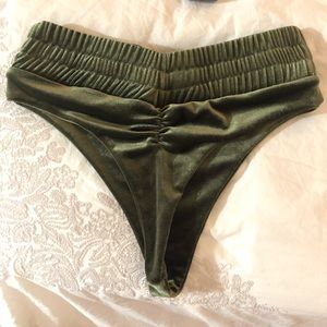LAINA RAUMA NEW NEVER WORN VELVET HIGH RISE RUCHED LEISURE THONG